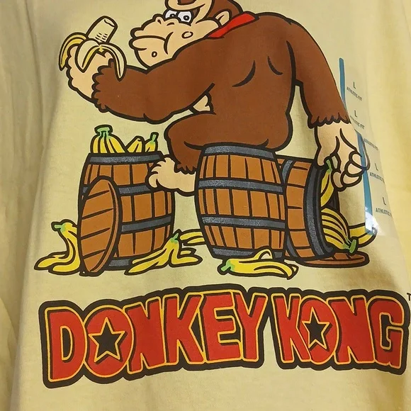 Donkey Kong Yellow Graphic shortsleeves T shirt Size Large NWT - Picture 6 of 8